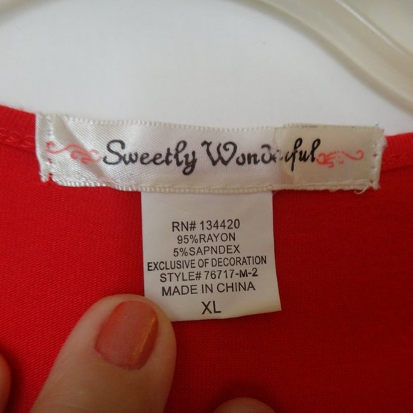 Sleeveless Stretchy Beaded Asymmetrical Hem Red Top Sz XL - Picture 6 of 9